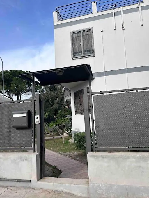 Villa Mia Mondello, 200M To Beach, Private Parking Παλέρμο