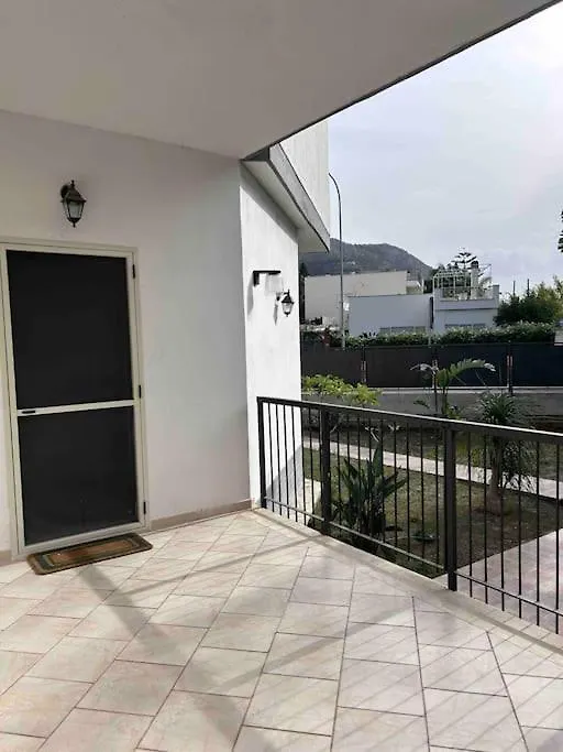 Villa Mia Mondello, 200M To Beach, Private Parking 팔레르모 이탈리아